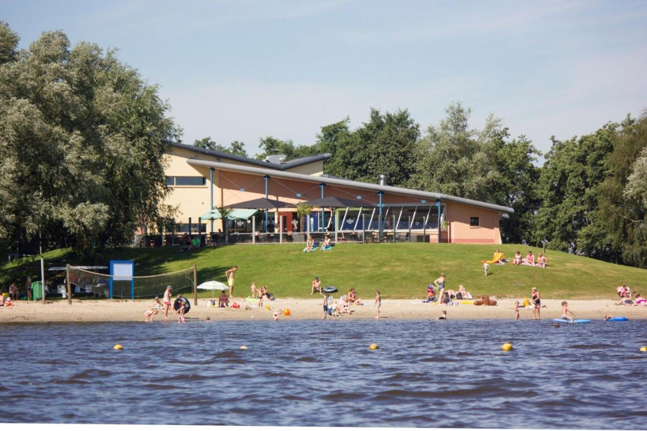Vakantiepark Bergumermeer - 689 Suameer Eksteriør billede