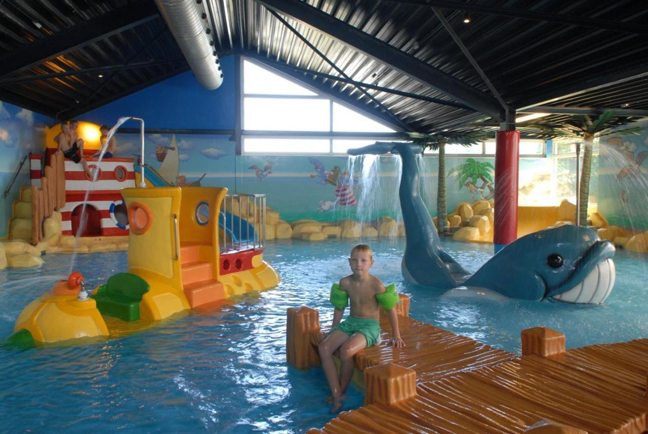 Vakantiepark Bergumermeer - 689 Suameer Eksteriør billede